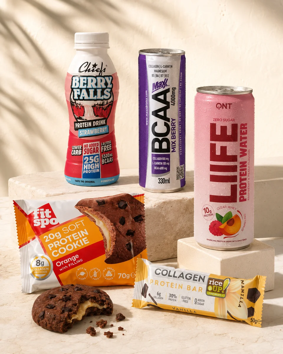Sélection CHIEFS, MAXX BCAA, QNT Protein Water, FitSpo et RiceUP sur un décor crème